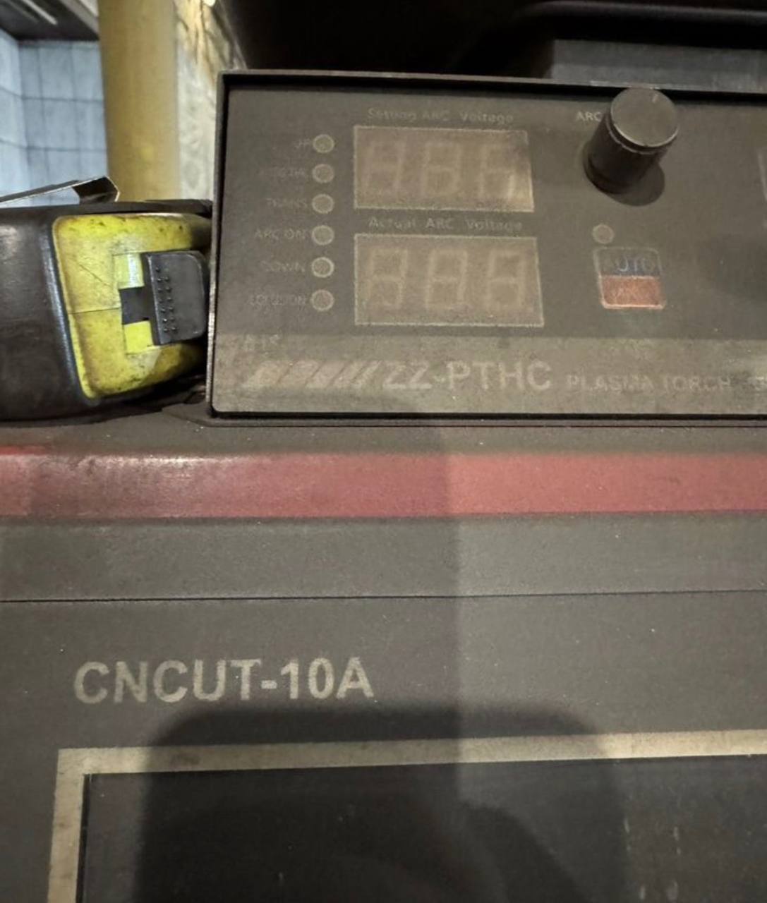 Контроллер высоты резака ZZ-PTHC и стойка ЧПУ CNCUT-10A