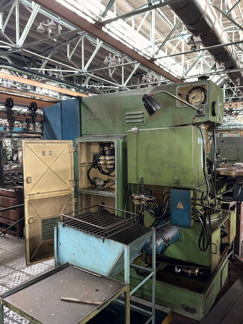 Зубошевинговальный станок авс 02 3009 (48203), инв. № 48203 — вид сзади